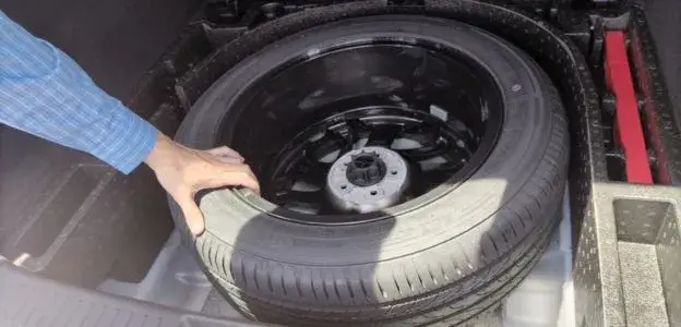 car-spare-wheel