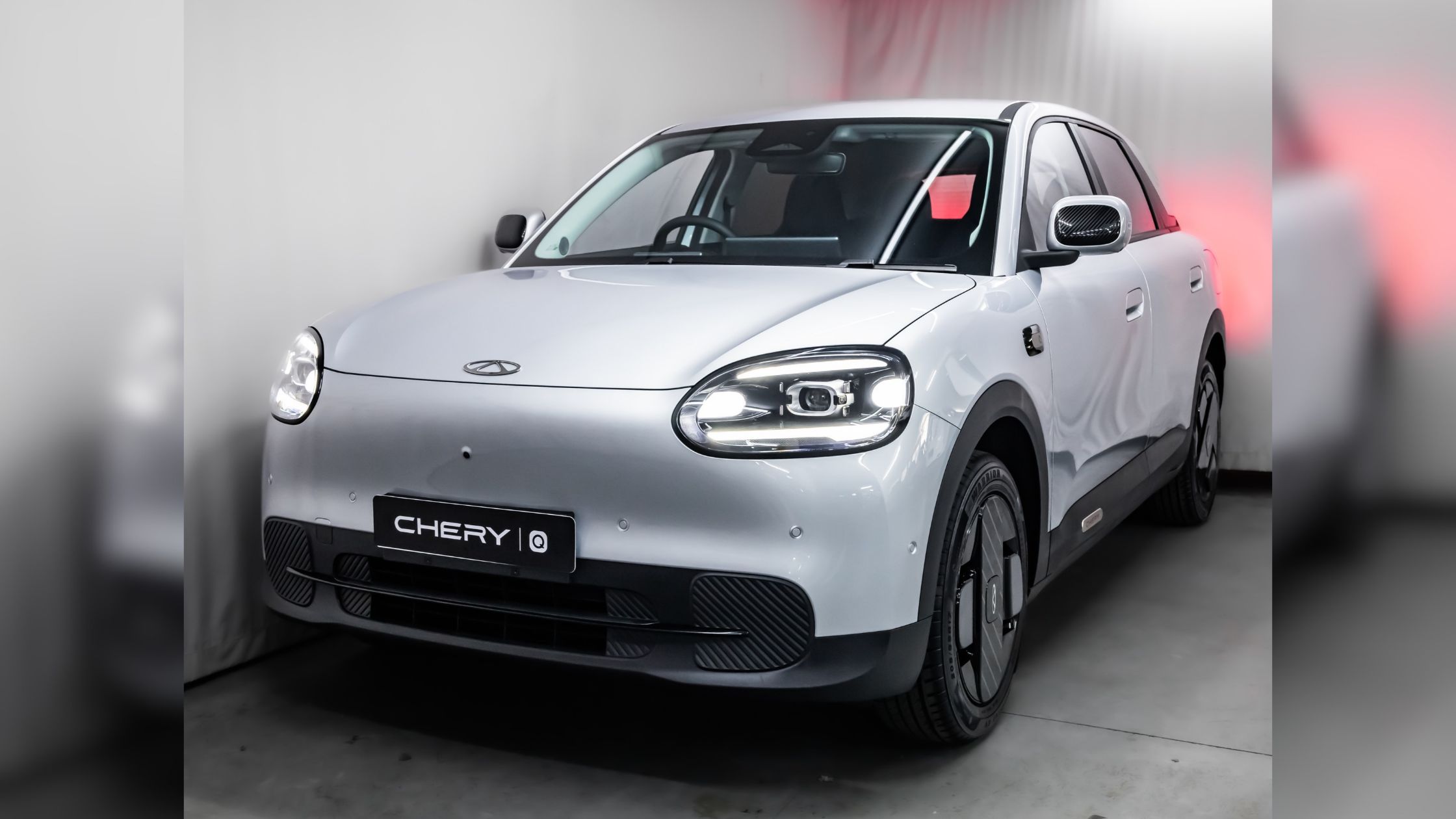 Image 2 Silver Chery Q